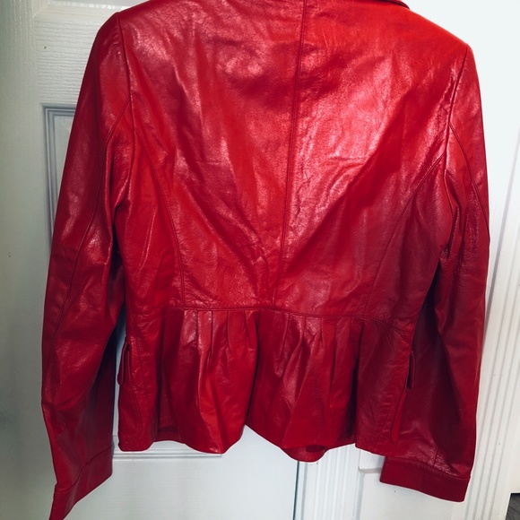 Ladies Sexy Red Leather Jacket - Picture 3 of 6